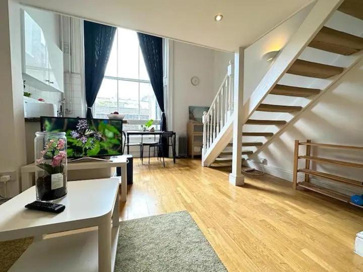 Duplex Studio By Hyde Park- 8 Лондон Екстер'єр фото